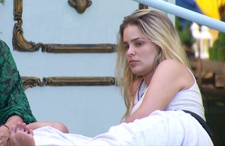 Yasmin Brunet feet photo thumbnail