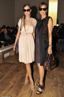 Yasmin Le Bon feet photo 3