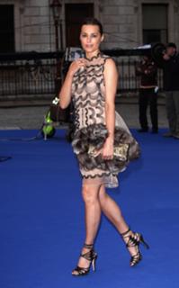 Yasmin Le Bon feet photo 1