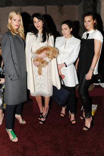 Yasmin Le Bon feet photo 3