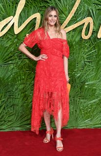 Yasmin Le Bon feet photo 16
