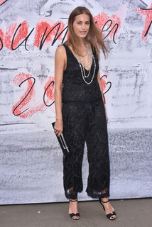 Yasmin Le Bon feet photo 6