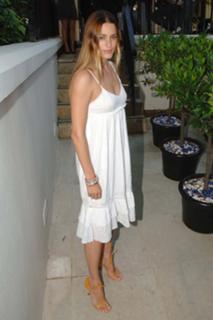 Yasmin Le Bon feet photo 16