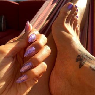 Yasmin Lee feet photo thumbnail