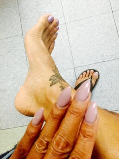 Yasmin Lee feet photo thumbnail