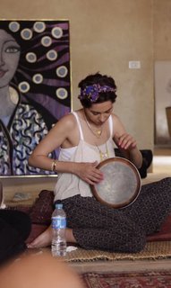 Yasmin Raeis feet photo thumbnail