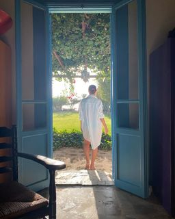 Yasmin Raeis feet photo thumbnail