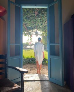 Yasmin Raeis feet photo thumbnail