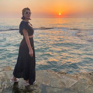 Yasmin Raeis feet photo thumbnail