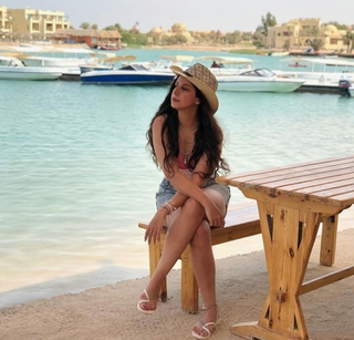 Yasmin Rahmi feet photo 15