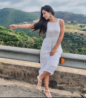 Yasmin Rahmi feet photo 14