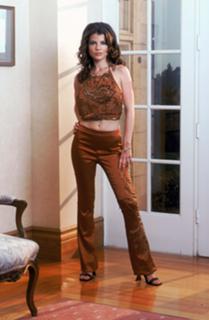 Yasmine Bleeth feet photo thumbnail