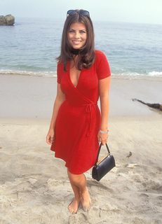 Yasmine Bleeth feet photo thumbnail