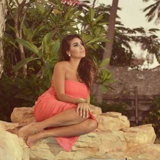 Yasmine Sabry feet photo thumbnail