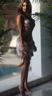 Yasmine Sabry feet photo thumbnail