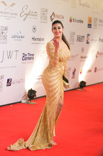 Yasmine Sabry feet photo thumbnail