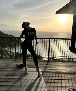 Yasmine Sabry feet photo thumbnail