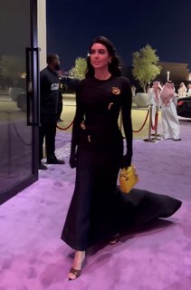 Yasmine Sabry feet photo thumbnail