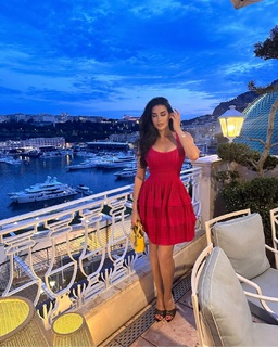 Yasmine Sabry feet photo thumbnail