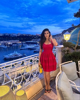 Yasmine Sabry feet photo thumbnail
