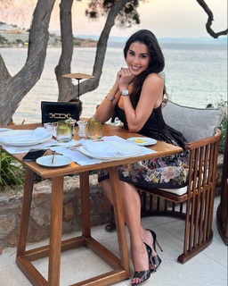 Yasmine Sabry feet photo thumbnail