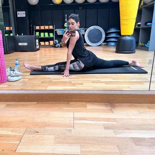Yasmine Sabry feet photo thumbnail