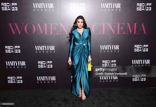 Yasmine Sabry feet photo thumbnail