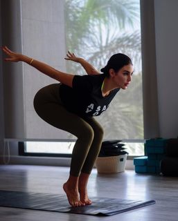 Yasmine Sabry feet photo thumbnail