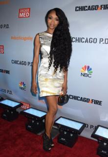 Yaya DaCosta feet photo thumbnail