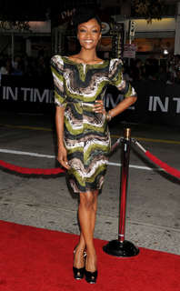 Yaya DaCosta feet photo thumbnail