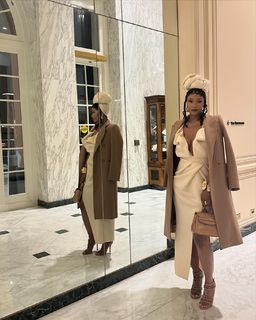 Yaya DaCosta feet photo thumbnail