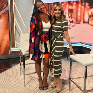 Yaya DaCosta feet photo thumbnail