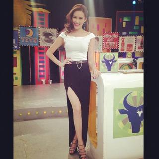 Yayaying Rhatha Phongam feet photo 12