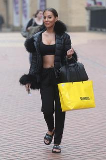 Yazmin Oukhellou feet photo 12
