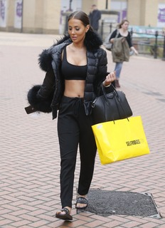 Yazmin Oukhellou feet photo 8