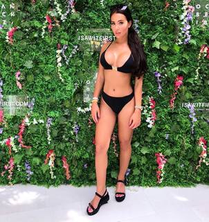 Yazmin Oukhellou feet photo 17