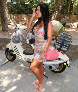Yazmin Oukhellou feet photo 1