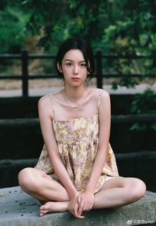 Ye Zhou feet photo 20