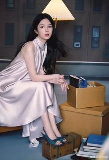 Ye Zhou feet photo 7