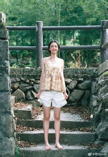 Ye Zhou feet photo 19