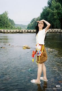 Ye Zhou feet photo 9