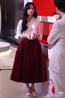 Ye Zhou feet photo 7