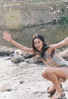 Ye Zhou feet photo 5