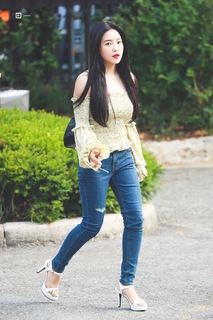 Ye-rim Kim feet photo 4