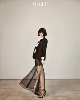 Ye-seul Han feet photo 10