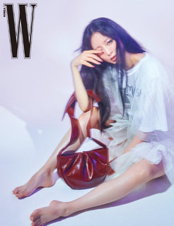 Ye-seul Han feet photo 11