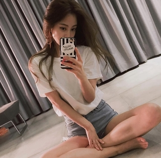 Ye-seul Han feet photo 13