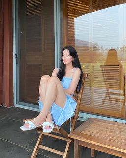 Ye-seul Han feet photo 16