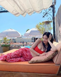 Ye-seul Han feet photo 12