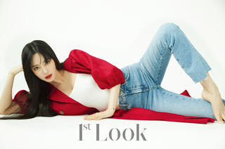 Ye-seul Han feet photo 3